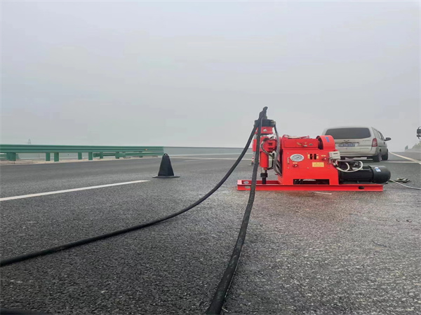 奇台马路路基路面开裂下沉注浆加固灌浆