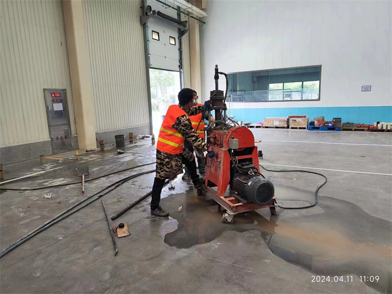 奇台厂房地面下沉塌陷注浆加固施工